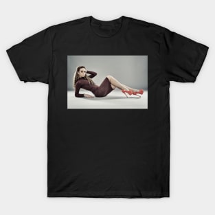 Fashion model on gray background, full length T-Shirt